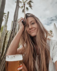 natalie-kotkova-s-pivem--tenerife--canary-islands--spain-.jpg